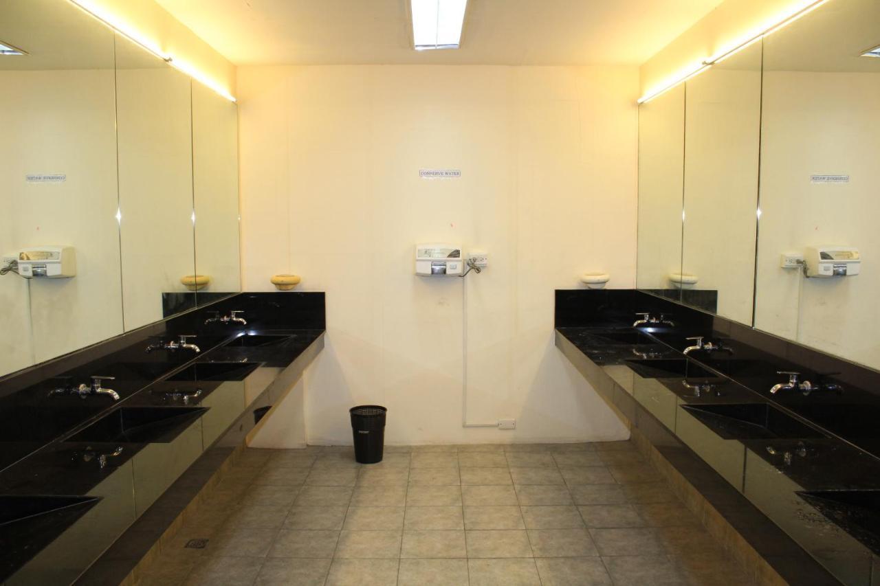 Mang Ben Dormitory Bandar Quezon Luaran gambar